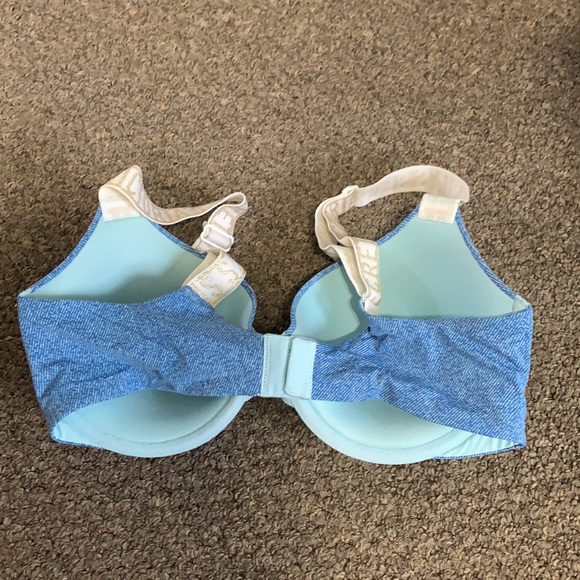 Victoria Secret Bra - Picture 2 of 3